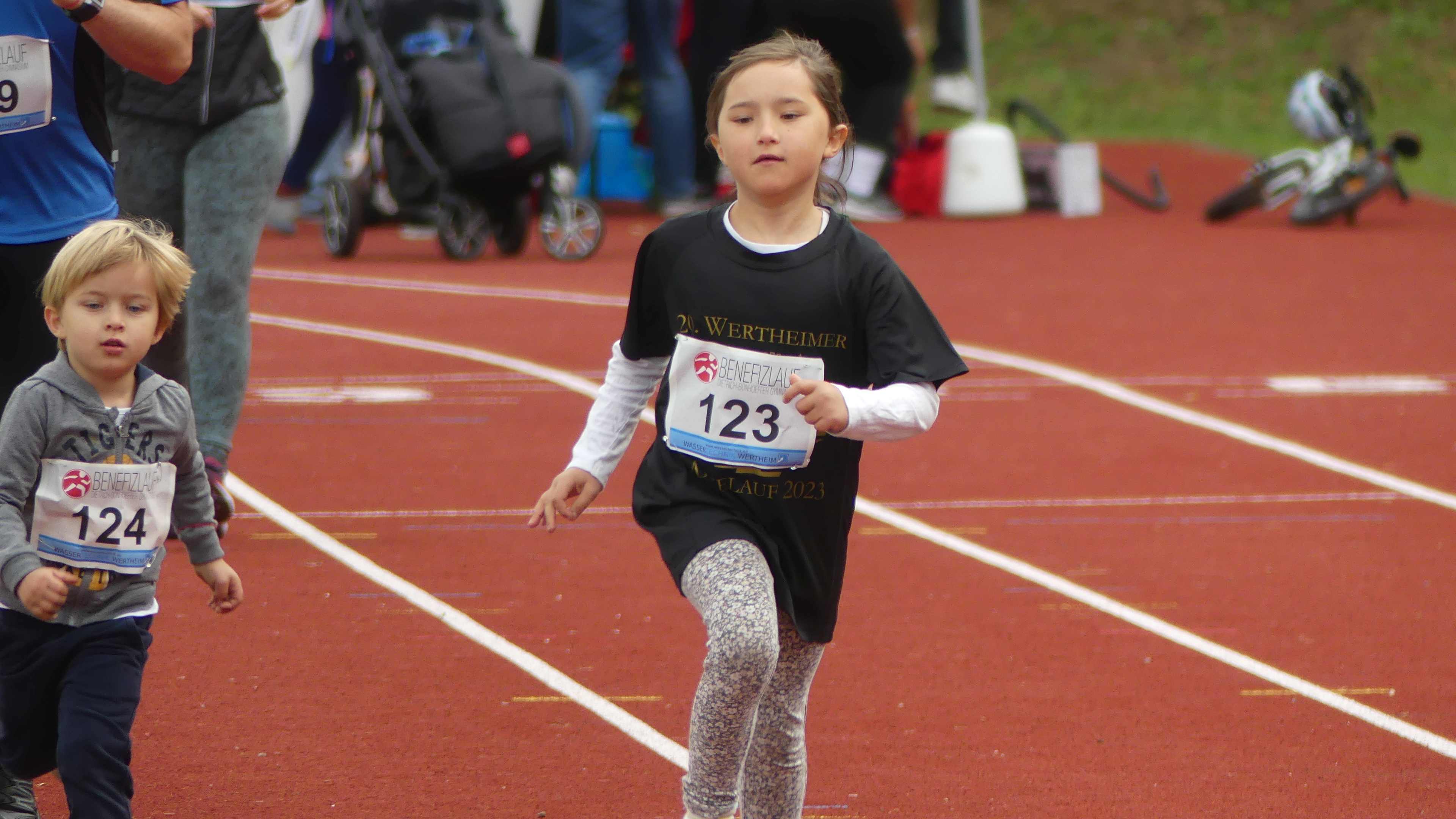 Bild vom 14. Benefizlauf im Jahr 2024. Dies ist das 17. Bild.